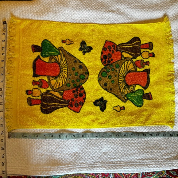 Vintage Canon Mushroom and Butterfly Hand Towel - Picture 3 of 4